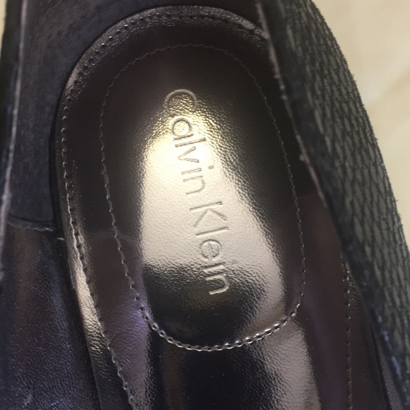 Shoes - Picture 5 of 7